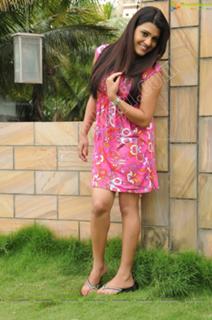 Tashu Kaushik feet photo 10