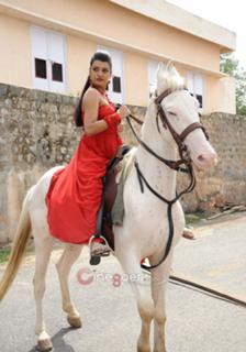 Tashu Kaushik feet photo 4
