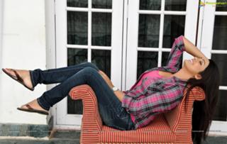 Tashu Kaushik feet photo 17