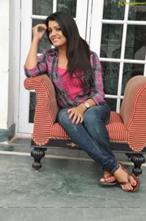Tashu Kaushik feet photo 19