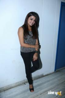 Tashu Kaushik feet photo 6