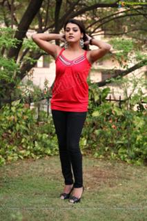 Tashu Kaushik feet photo 15