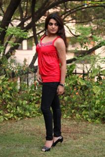 Tashu Kaushik feet photo 13