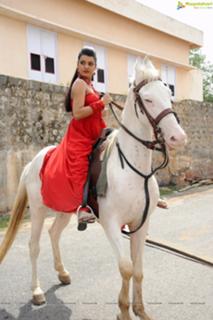 Tashu Kaushik feet photo 8