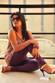 Tashu Kaushik feet photo 5