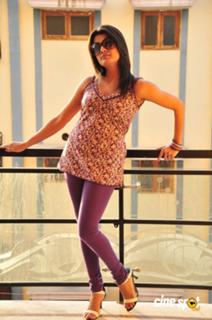 Tashu Kaushik feet photo 3
