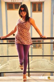 Tashu Kaushik feet photo 2
