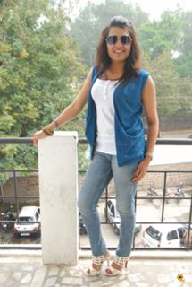 Tashu Kaushik feet photo 18