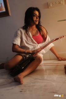 Tashu Kaushik feet photo 2