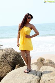Tashu Kaushik feet photo 13