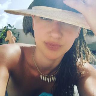 Tasya Teles feet photo 3