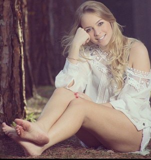 Tata Estaniecki feet photo 1