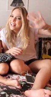 Tata Estaniecki feet photo 14