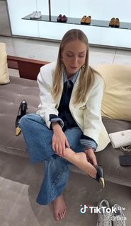 Tata Estaniecki feet photo 7