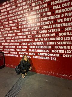 Tate McRae feet photo thumbnail