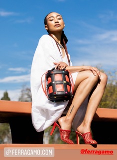 Tati Gabrielle feet photo 2