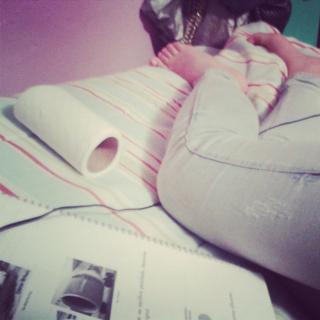 Tati Zaqui feet photo thumbnail