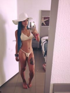 Tati Zaqui feet photo thumbnail