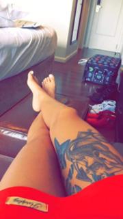 Tati Zaqui feet photo thumbnail