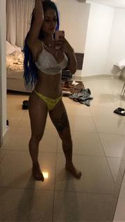 Tati Zaqui feet photo thumbnail