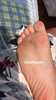 Tati Zaqui feet photo thumbnail