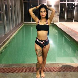 Tati Zaqui feet photo thumbnail