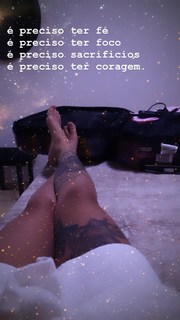 Tati Zaqui feet photo thumbnail