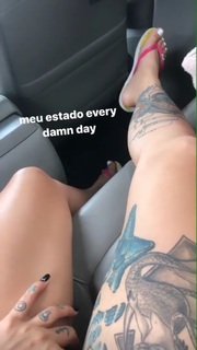 Tati Zaqui feet photo thumbnail