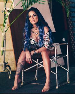 Tati Zaqui feet photo thumbnail