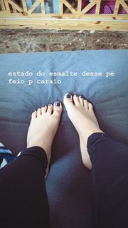 Tati Zaqui feet photo thumbnail