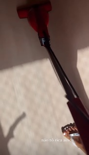 Tati Zaqui feet photo thumbnail