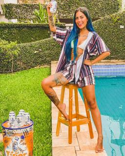 Tati Zaqui feet photo thumbnail