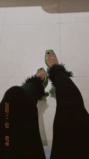 Tati Zaqui feet photo thumbnail