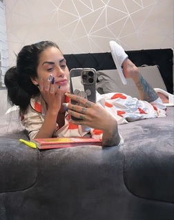 Tati Zaqui feet photo thumbnail