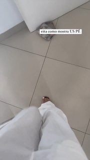 Tati Zaqui feet photo thumbnail