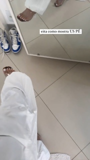 Tati Zaqui feet photo thumbnail