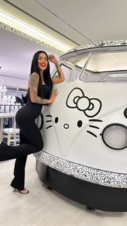 Tati Zaqui feet photo thumbnail