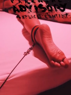 Tati Zaqui feet photo thumbnail