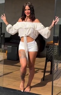 Tati Zaqui feet photo thumbnail