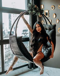 Tati Zaqui feet photo 18