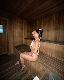 Tati Zaqui feet photo 17