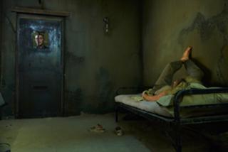 Tatiana Maslany feet photo thumbnail