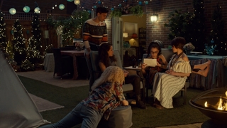 Tatiana Maslany feet photo thumbnail