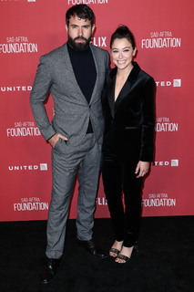 Tatiana Maslany feet photo thumbnail