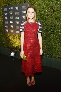 Tatiana Maslany feet photo thumbnail