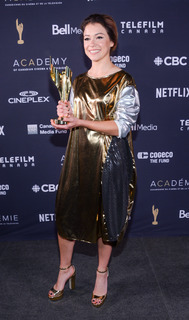 Tatiana Maslany feet photo thumbnail