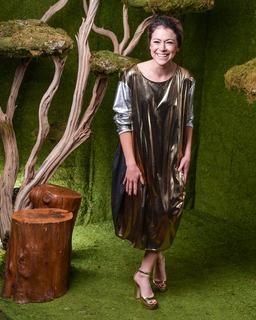 Tatiana Maslany feet photo thumbnail