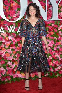 Tatiana Maslany feet photo thumbnail
