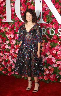 Tatiana Maslany feet photo thumbnail