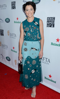 Tatiana Maslany feet photo thumbnail